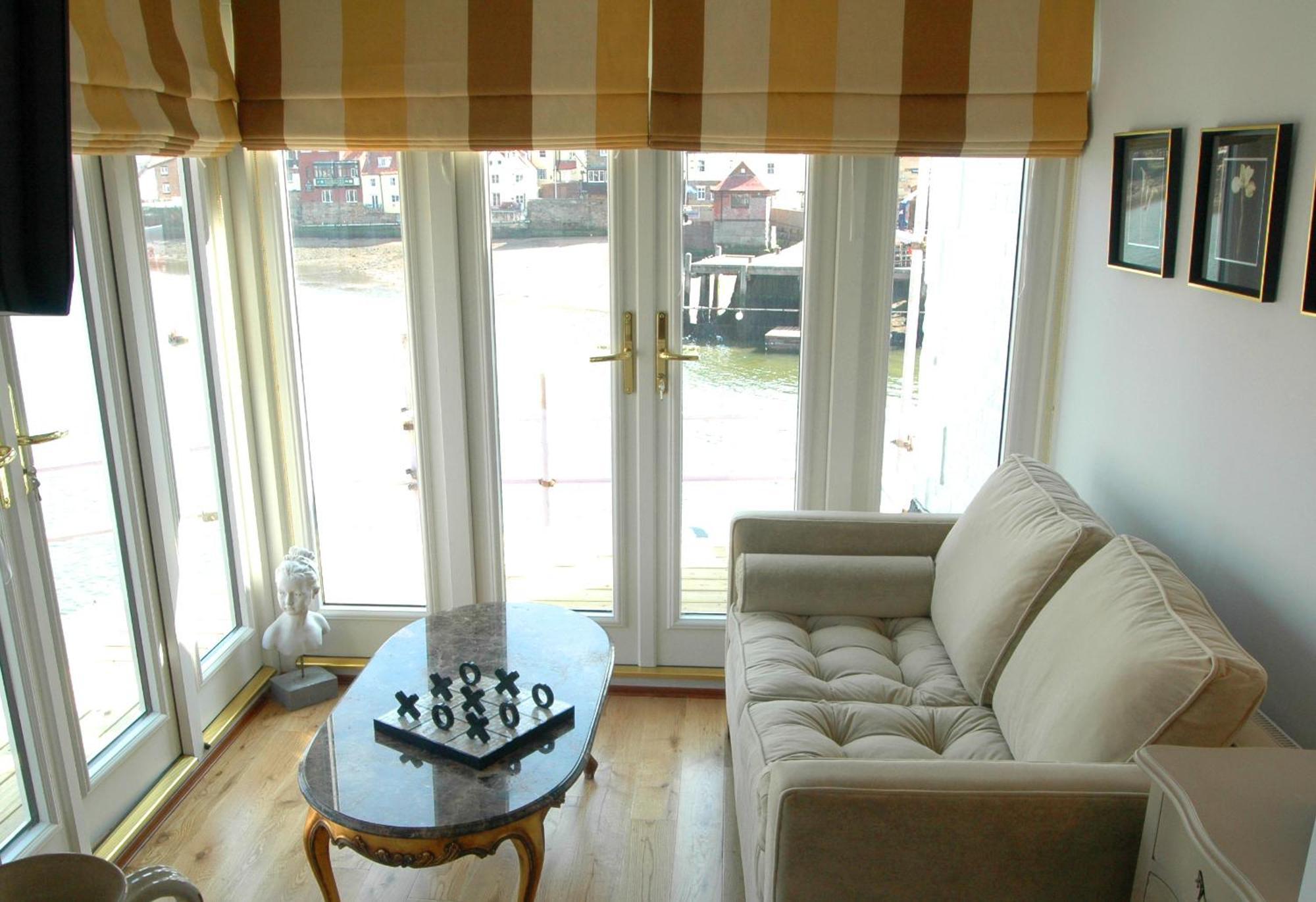 The Marine Hotel & Restaurant Whitby Buitenkant foto