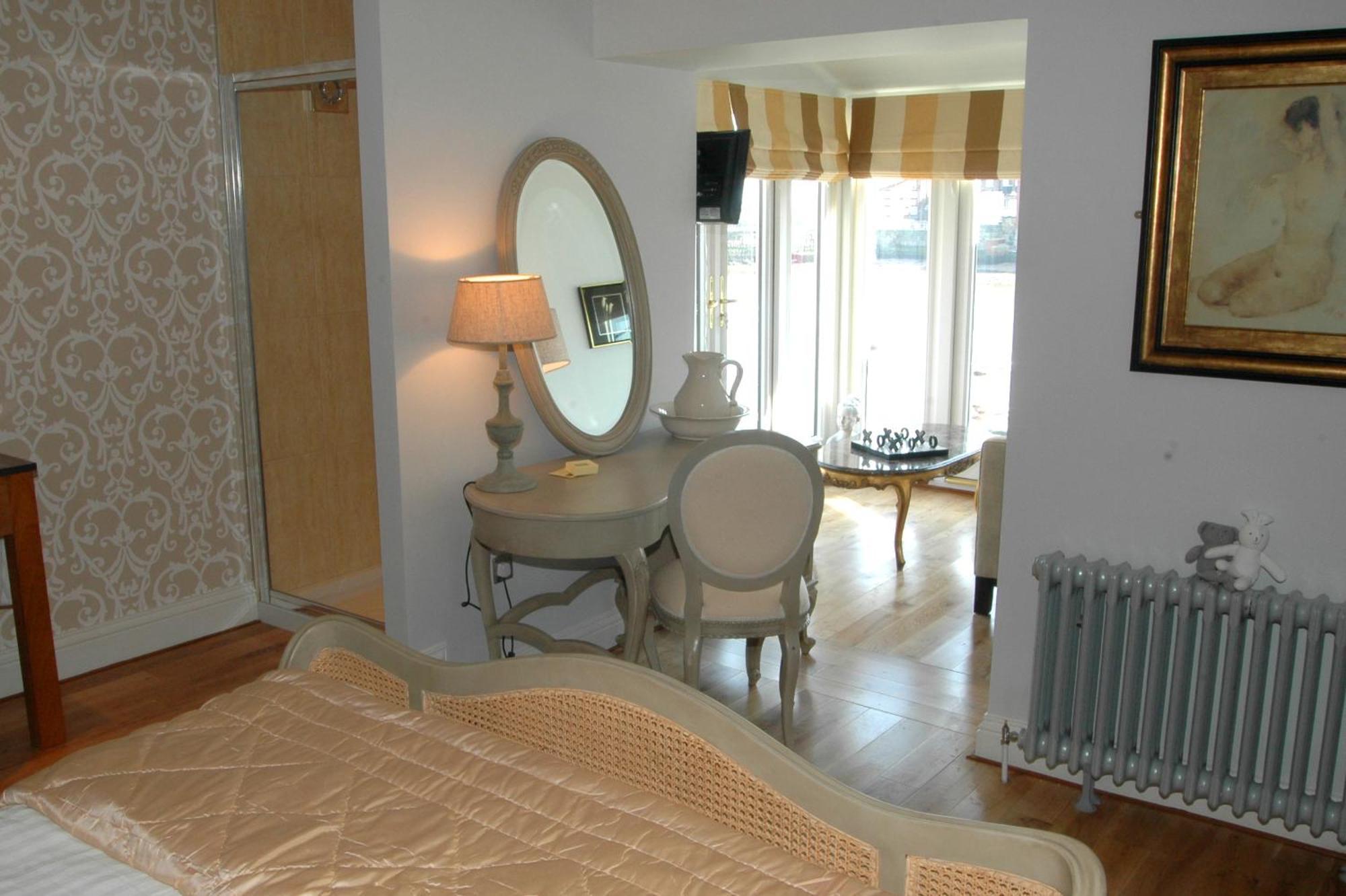 The Marine Hotel & Restaurant Whitby Buitenkant foto
