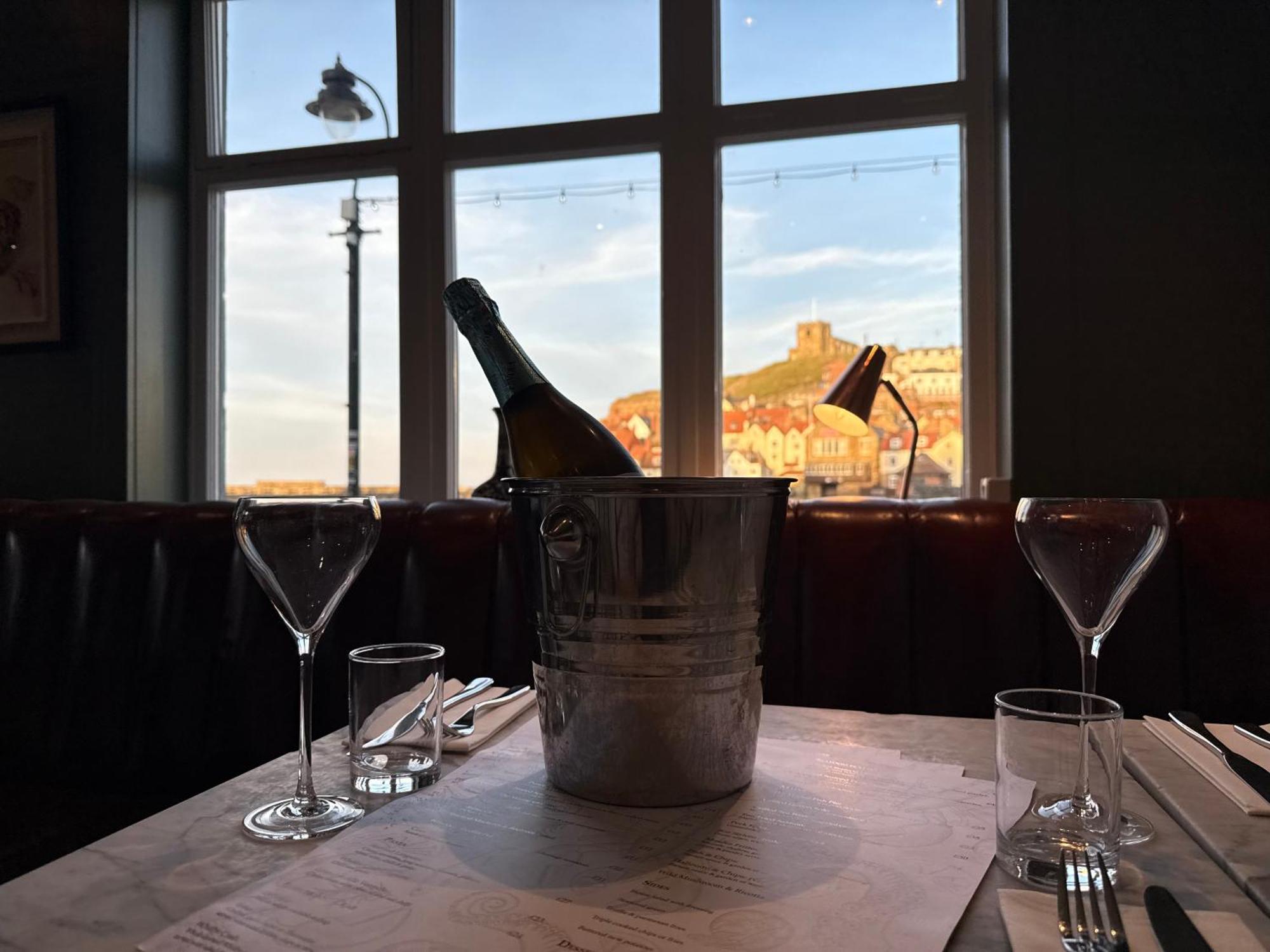 The Marine Hotel & Restaurant Whitby Buitenkant foto